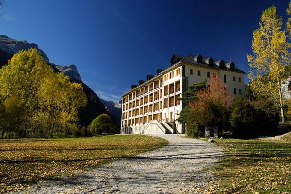 La Casa De Pineta Hostel Bielsa Exterior photo